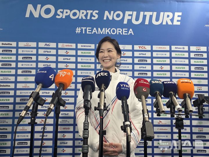 [진천=뉴시스] 김희준 기자 = 2026 밀라노·코르티나담페초 동계올림픽 선수단장을 맡은 이수경 대한빙상경기연맹 회장이 7일 충북 진천 국가대표선수촌에서 인터뷰를 하고 있다. 2026.01.07jinxijun@newsis.com