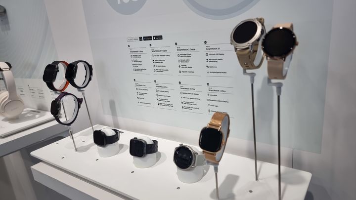 [라스베이거스=뉴시스]이지용 기자 = 중국의 전자업체 아오키(Aukey)의 스마트워치 진열 모습. 2026.01.06. photo@newsis.com *재판매 및 DB 금지