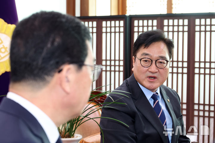 [서울=뉴시스] 김금보 기자 = 우원식 국회의장이 7일 오전 서울 여의도 국회에서 열린 국민투표법 개정 간담회에서 발언을 하고 있다. 2026.01.07. kgb@newsis.com