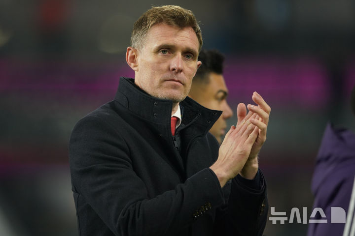 [번리=AP/뉴시스] 잉글랜드 프로축구 프리미어리그(EPL) 맨체스터 유나이티드의 임시 사령탑인 대런 플레처. 2026.01.07.