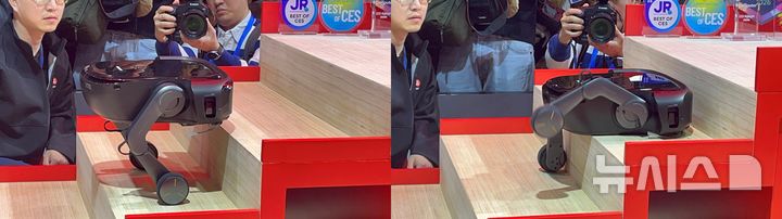 [라스베이거스=뉴시스]이현주 기자 = 6~9일(현지시간) 미국 라스베이거스에서 열린 CES 2026에서 공개된 로보락 '사로스 로버'. 2026.01.08. lovelypsyche@newsis.com 