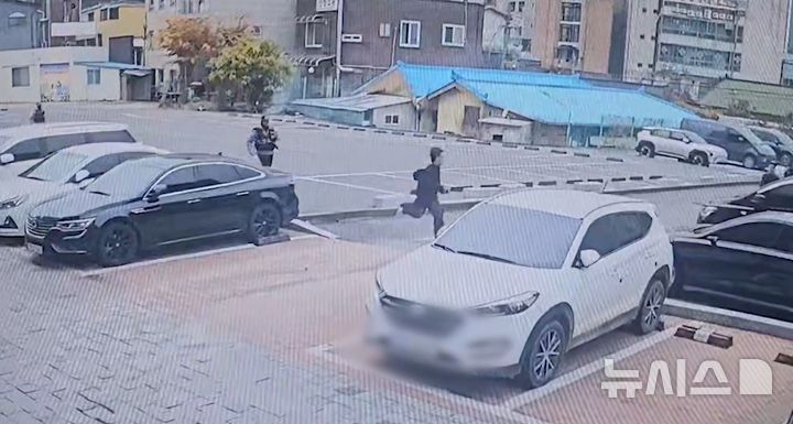 [포천=뉴시스] 도주 현장. (사진=경기북부경찰청 제공 영상 캡처). 2025.01.08 photo@newsis.com