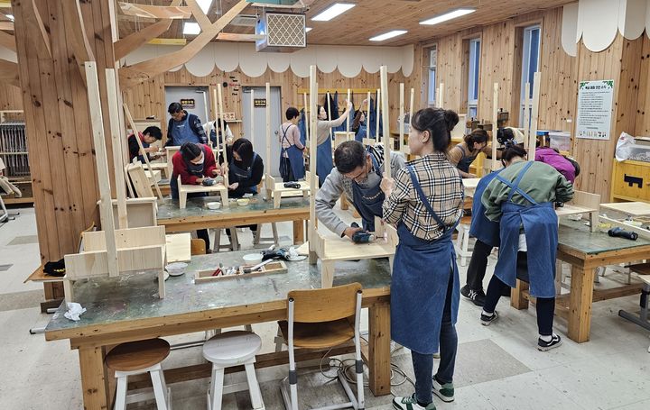 [합천=뉴시스] 거창군,전국 우수 목재문화체험장 평가 최우수기관 선정 (사진=합천군 제공) 2026. 01. 08. photo@newsis.com *재판매 및 DB 금지