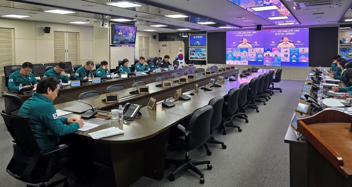 [창원=뉴시스] 경남도, 한파·강설 대응체계 점검 관계기관 대책회의 개최. (사진=경남도 제공) 2026.01.08. photo@newsis.com *재판매 및 DB 금지