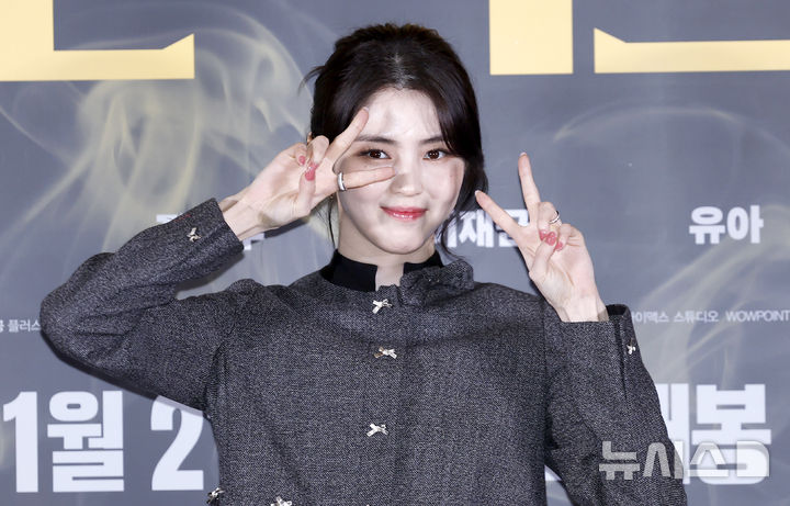 [서울=뉴시스] 김혜진 기자 = 배우 한소희가 8일 오전 서울 송파구 롯데시네마 월드타워점에서 열린 영화 '프로젝트 Y'(감독 이환) 언론시사회에서 포즈를 취하고 있다. 2026.01.08. jini@newsis.com