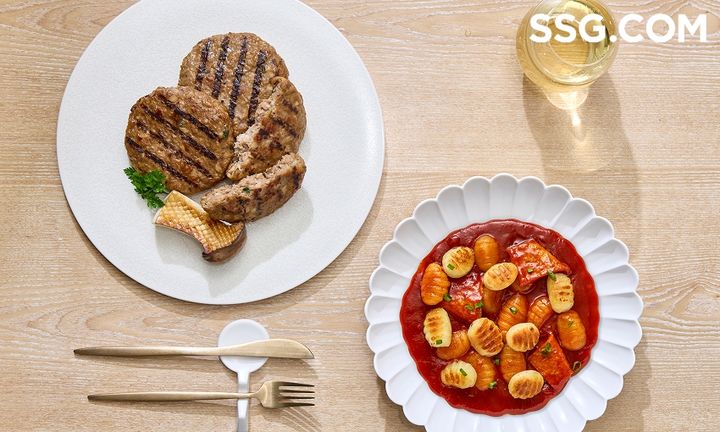 [서울=뉴시스] SSG닷컴 소울 협업 간편식 신상품 2종. (사진=SSG닷컴 제공) *재판매 및 DB 금지