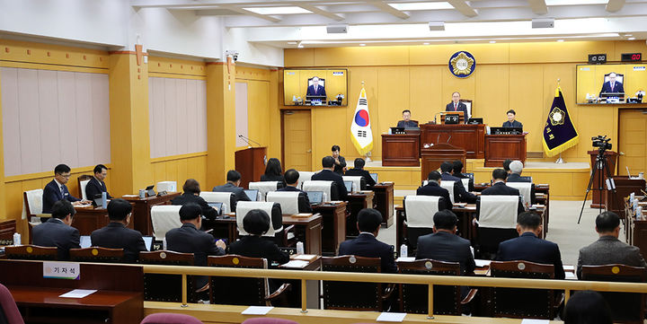 [서산=뉴시스] 올해 집행부 주요업무계획 청취 등을 위한 충남 서산시의회 제311회 임시회가 9일 시의회 본회의장에서 열리고 있다. (사진=서산시의회 제공) 2026.01.09. photo@newsis.com *재판매 및 DB 금지