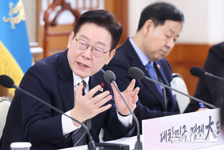 성장 중심적 전략에 구조개혁 공백…잠재성장률 반등 의문부호