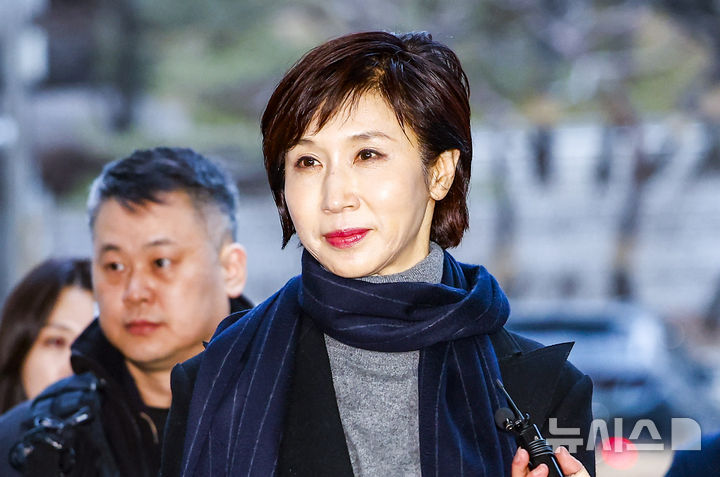 최태원-노소영 재산분할' 파기환송심 시작…盧 직접 출석