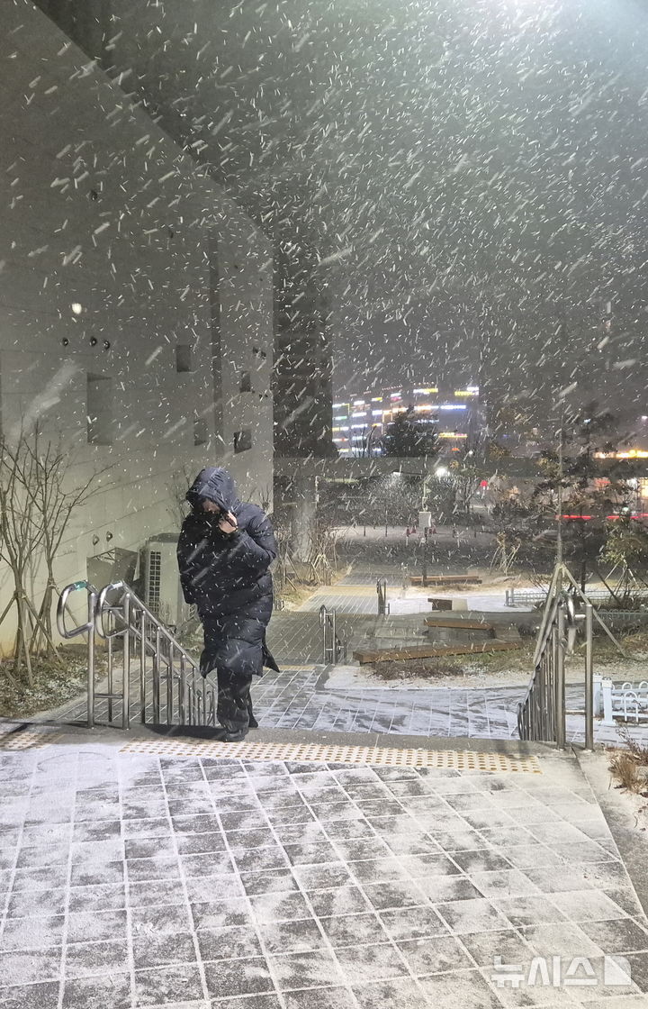 무안 대설경보…광주·전남 강풍·영하권 기온 '강추위'