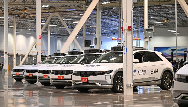 8일(현지시간) 미국 라스베이거스 테크니컬 센터에 있는 아이오닉 5 기반 로보택시. (사진=현대차그룹) 2026.01.08