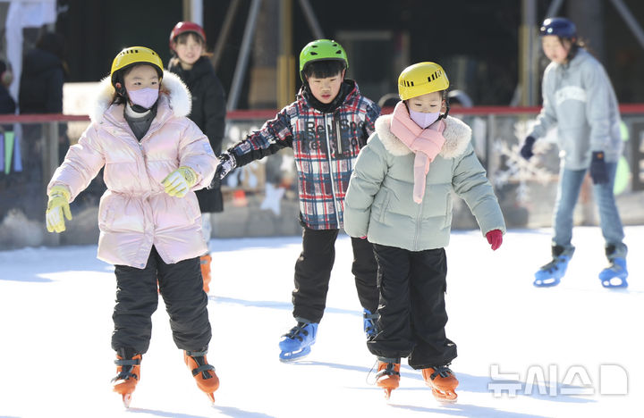 전북 대체로 맑고 낮 9~13도 '온화'…밤부터 흐려져