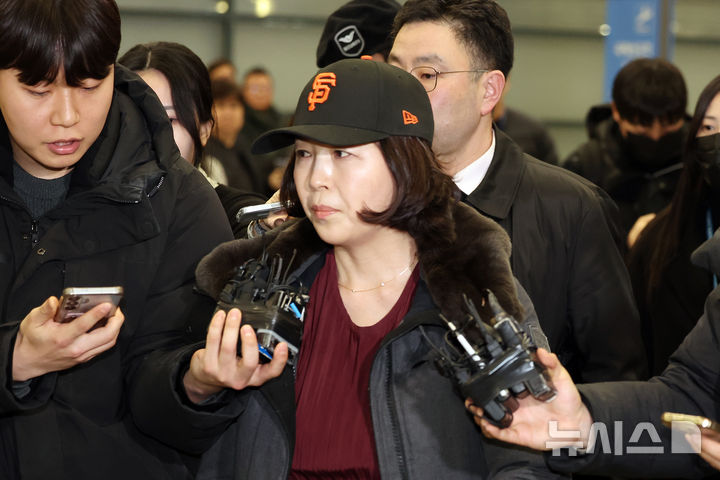 김경 '美 출국·증거인멸 논란'에 경찰 늑장 수사 비판