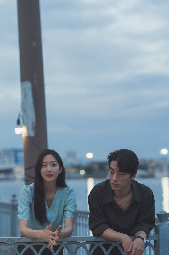 눈물 나는 역주행 '만약에 우리' 주말 1위…장기흥행 간다