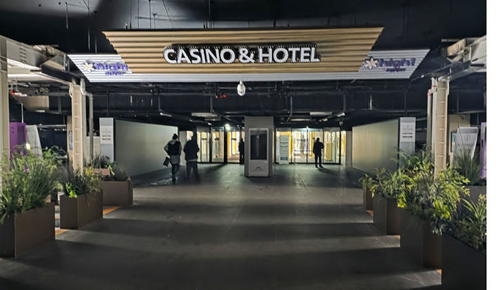 지난 10일 낮 12시 55분께 갑작스러운 정전으로 강원랜드 카지노 입구에 불이 꺼져 있는 모습.(사진=독자제공) *재판매 및 DB 금지