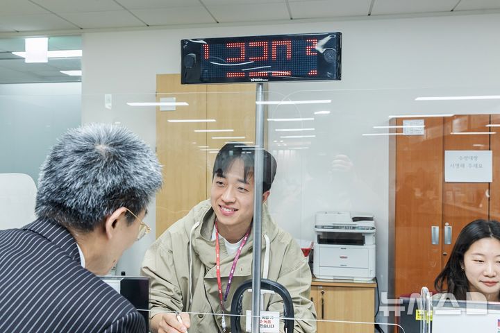 종로구, 민원실 연장 운영·찾아가는 여권 교부 시작