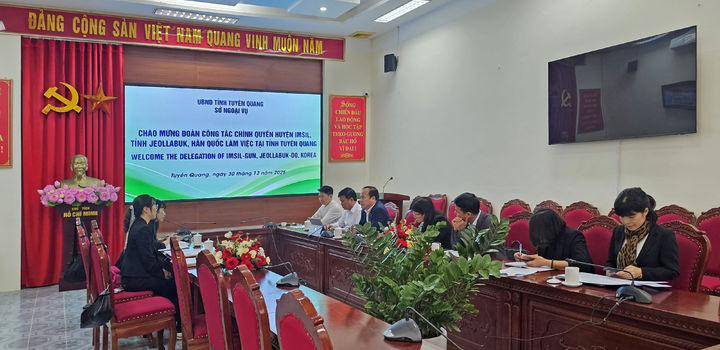 [임실=뉴시스] 임실군이 지난해 외국인 계절근로자 도입을 위해 베트남 뚜옌꽝성 관계자들과 협의를 진행 중이다. *재판매 및 DB 금지