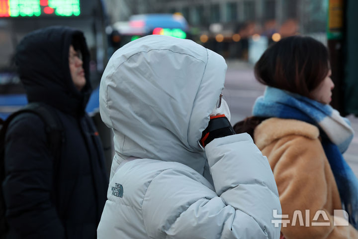 인천, 낮에도 영하권 냉동고…빙판길·살얼음 조심하세요