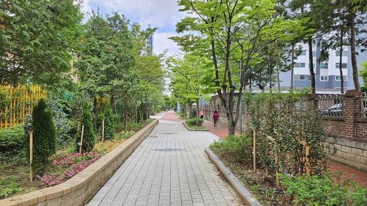  *재판매 및 DB 금지