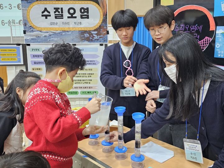  *재판매 및 DB 금지