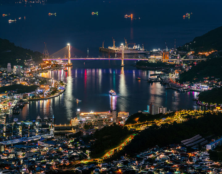 [여수=뉴시스] 여수밤바다 야경. photo@newsis.com *재판매 및 DB 금지
