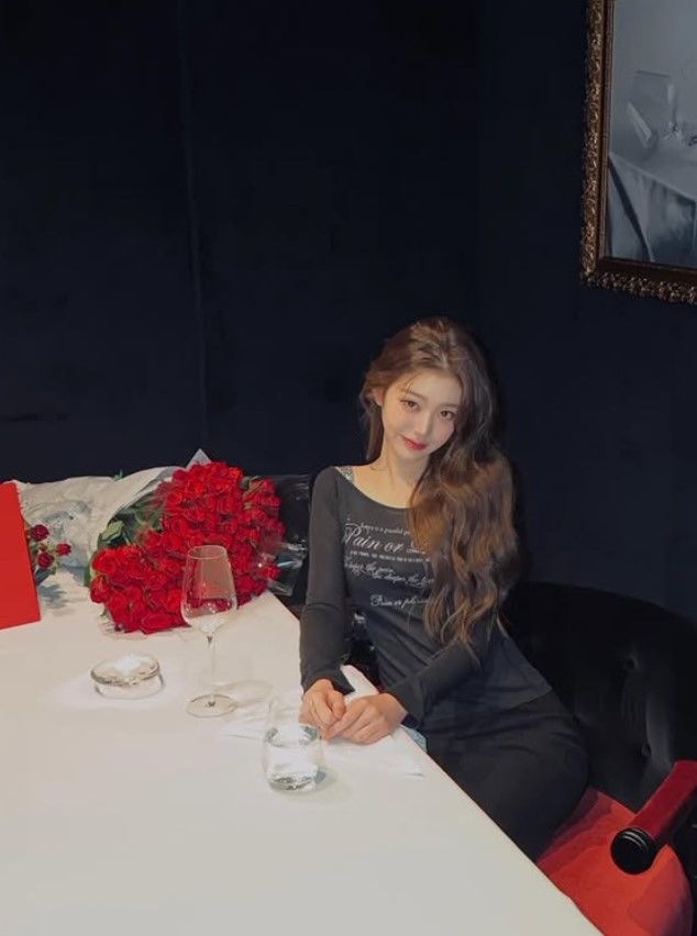 장원영, 손종원 셰프에 장미꽃다발 받았다