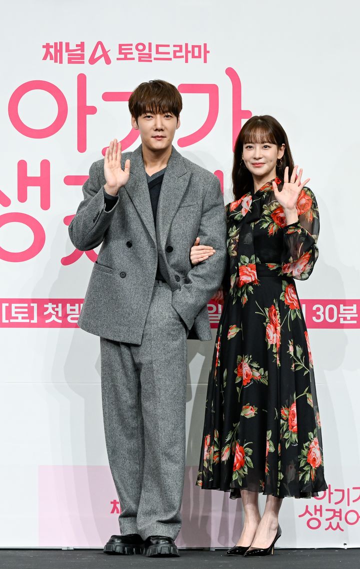 최진혁(왼쪽), 오연서