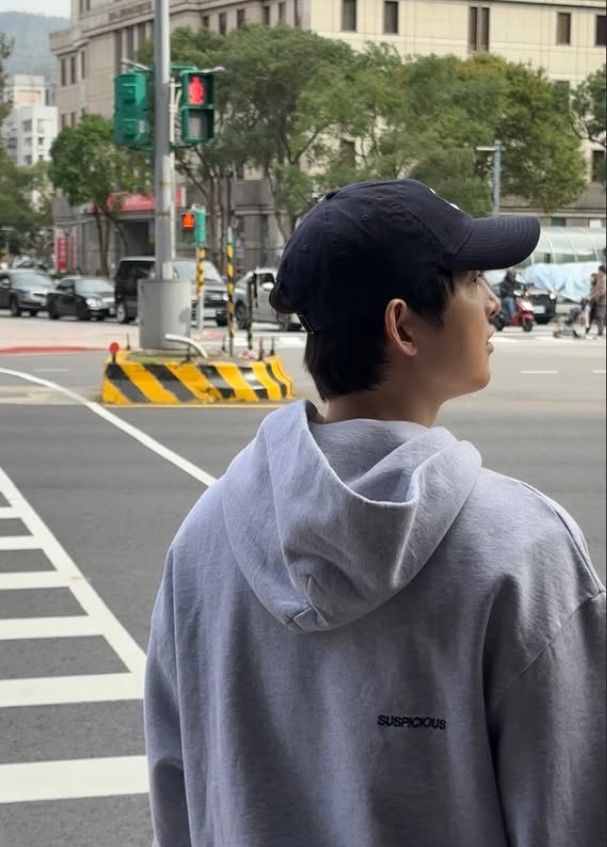 [서울=뉴시스] 송중기. (사진=송중기 인스타그램 캡처) 2026.01.13. photo@newsis.com *재판매 및 DB 금지