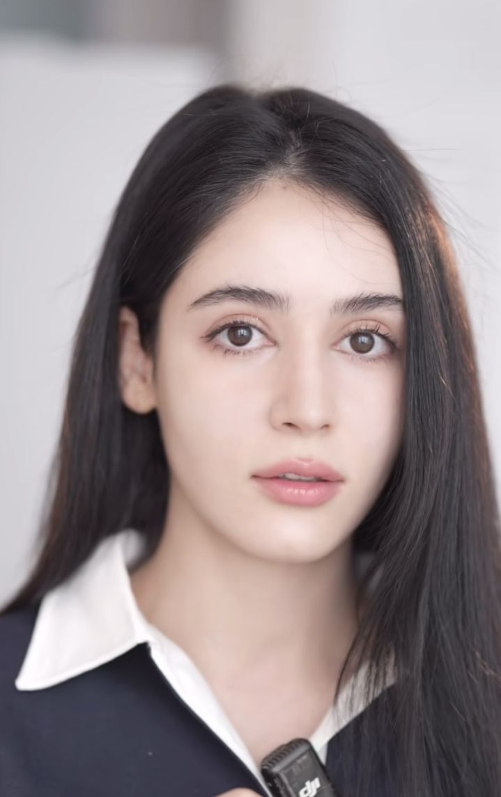 '韓 활동' 이란 모델 "1만명 희생에도 자유 위해 싸워"