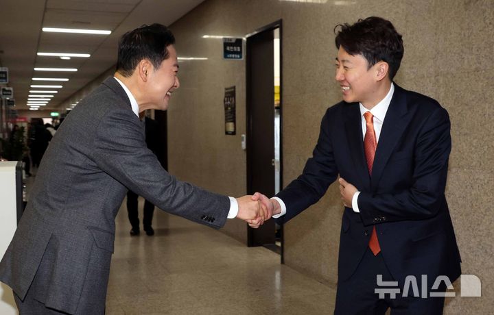 장동혁 "통일교 게이트·공천뇌물 특검 與 수용 촉구 단식 시작"(종합)