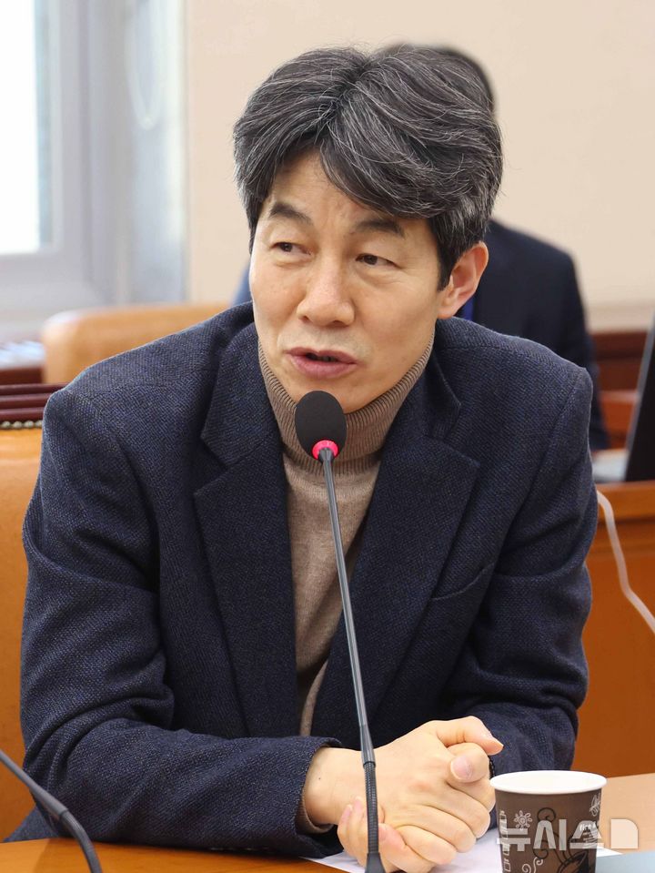 윤건영 "이혜훈, 청문회서 의혹 해결 못하면 본인이 결단해야"