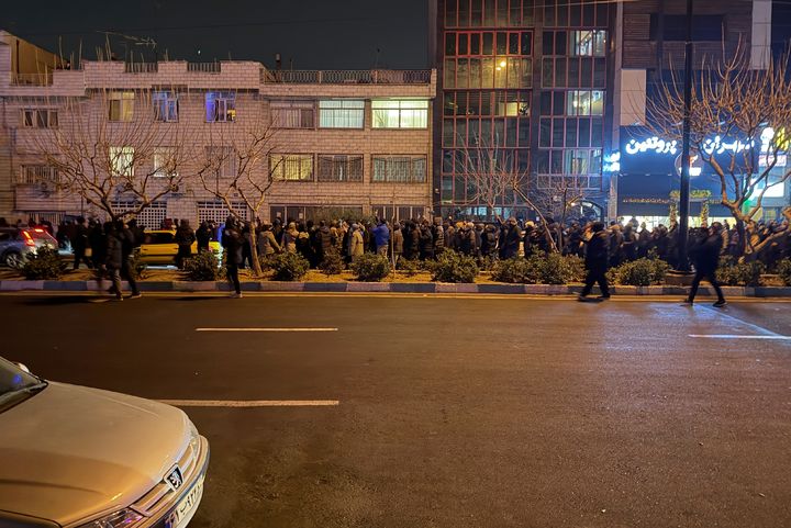 정부, '이란 사태'에 "깊은 우려…평화적 시위에 무력 사용 반대"