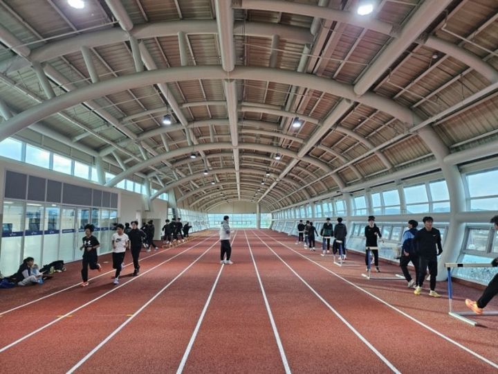 [대전=뉴시스] 대전체육중·고 선수단 전지훈련 모습. (사진=보령시청 제공) 2026.01.14. photo@newsis.com *재판매 및 DB 금지