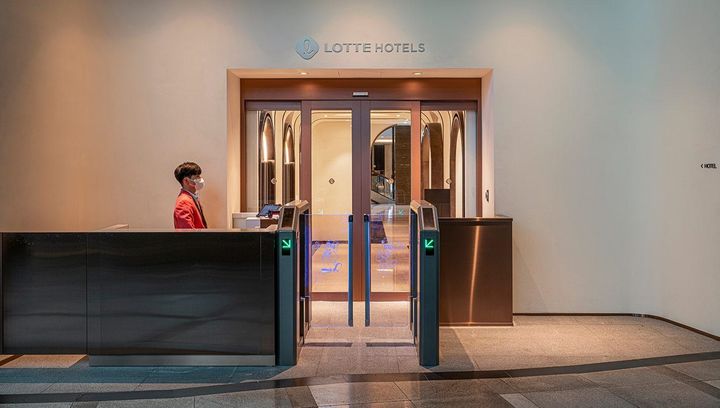 [서울=뉴시스] 롯데호텔 월드 '원더도어'.(사진=롯데호텔앤리조트 제공) *재판매 및 DB 금지