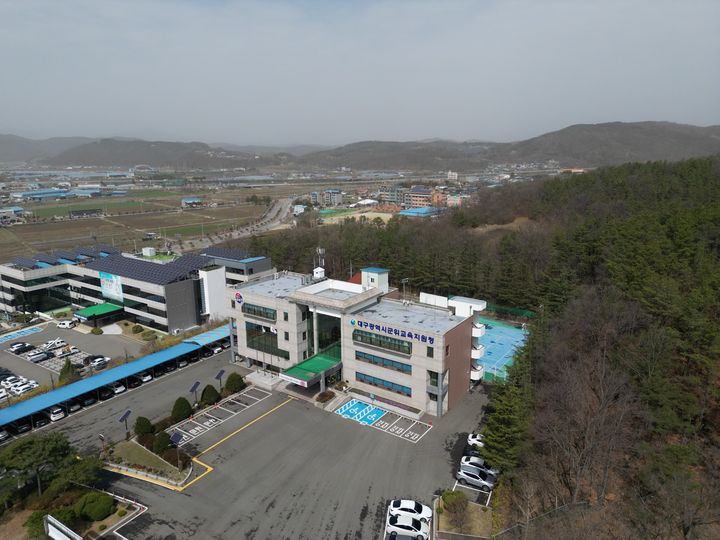  *재판매 및 DB 금지