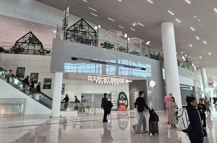 [서울=뉴시스] 인천국제공항 고메브릿지 T2 동편점 출입구 (사진=CJ프레시웨이 제공) 2026.01.14. photo@newsis.com *재판매 및 DB 금지