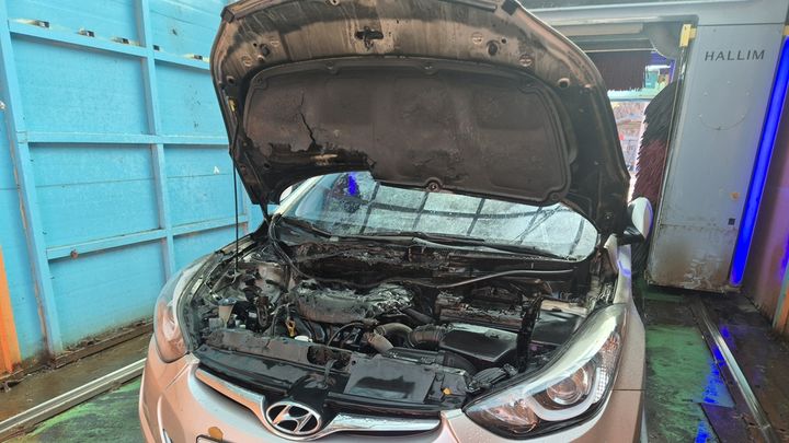 공주 주유소서 자동세차하던 승용차 화재…운전자 대피