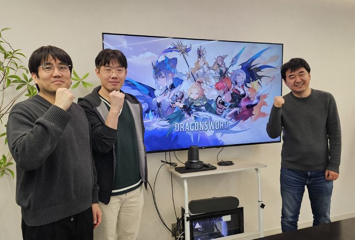 [서울=뉴시스] (왼쪽부터)장윤진PD, 곽노찬 CD, 박정식 대표. (사진=웹젠 제공) *재판매 및 DB 금지