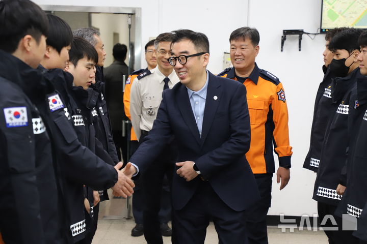 신승열 인천시 기획조정실장, 공단소방서 방문 '소통·격려'