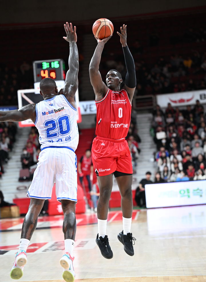 [서울=뉴시스] 프로농구 안양 정관장의 조니 오브라이언트. (사진=KBL 제공) *재판매 및 DB 금지