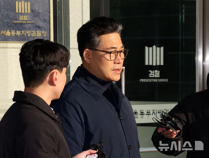 파견 마지막 출근 백해룡 "회한이 많아…사건 실체 계속 밝힐 것"