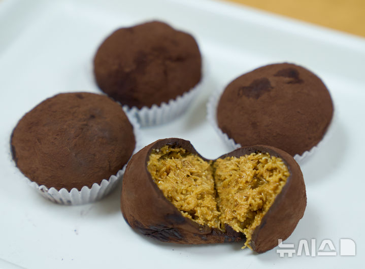 "일식집·냉면집도 파는 '두쫀쿠', 한국 강타" 영국 BBC 주목