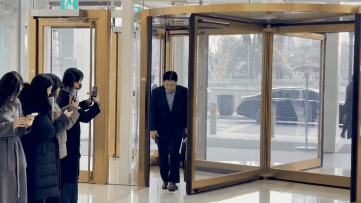 [서울=뉴시스] 한이재 기자 = 이원택 롯데GRS 대표이사가 15일 오후 서울 송파구 롯데월드타워에서 열린 '2026 상반기 롯데 VCM'에 참석하고 있다. 2026.01.15. nowone@newsis.com *재판매 및 DB 금지