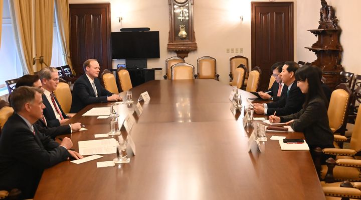 [세종=뉴시스] 12일(현지시각) 워싱턴에서 열린 한미 재무장관 양자 면담 모습. (사진=재정경제부 제공) *재판매 및 DB 금지