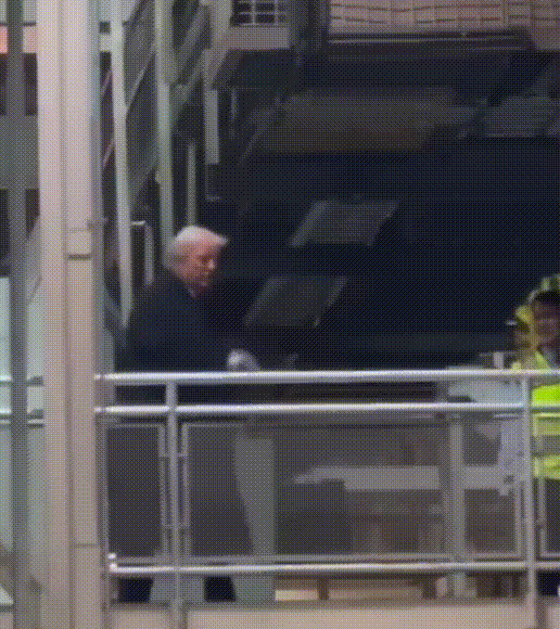 트럼프에 야유 보낸 포드 직원 '정직'…"용납 안 돼"