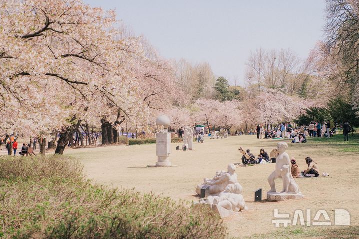 [서울=뉴시스]서울어린이대공원.