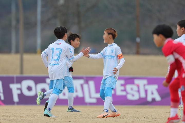 [서울=뉴시스] 축구 전문 매체 '베스트일레븐' 내달 28일부터 3월3일까지 나흘간 경북 영덕군에서 '영덕 풋볼 페스타 썸머리그' 개최. (사진=베스트일레븐 제공) *재판매 및 DB 금지