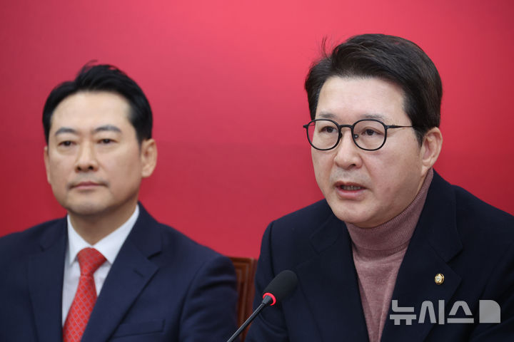 신동욱, 韓 제명 논란에 "공개 검증하자"…친한계 "조작 징계 자인"