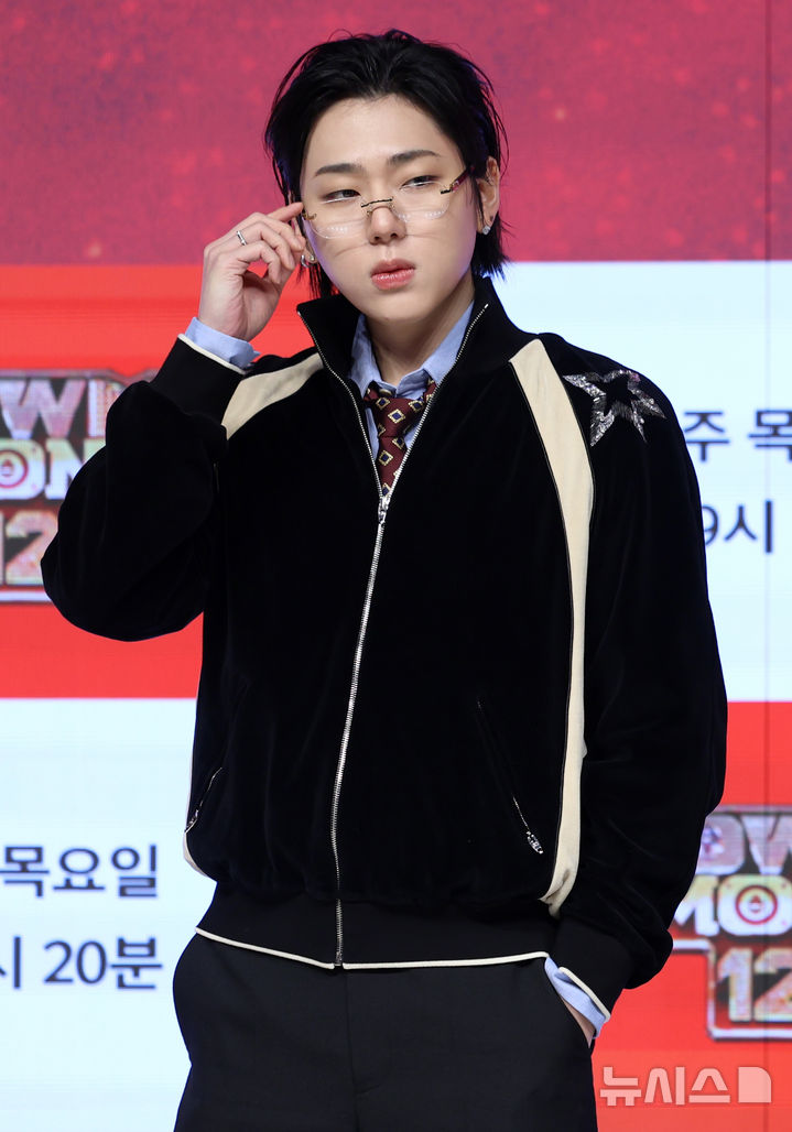 [서울=뉴시스] 조성우 기자 = 가수 지코가 15일 오전 서울 강남구 엘리에나 호텔에서 열린 Mnet '쇼미더머니 12' 제작발표회에서 포즈를 취하고 있다. 2026.01.15. xconfind@newsis.com