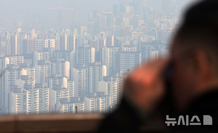 지난해 '12억~15억' 서울 중고가 아파트 신고가 비중 확대 - 뉴스 썸네일 이미지